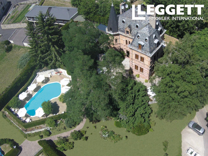 Image No.2-Châteaux de 9 chambres à vendre à Saint-Alban-sur-Limagnole