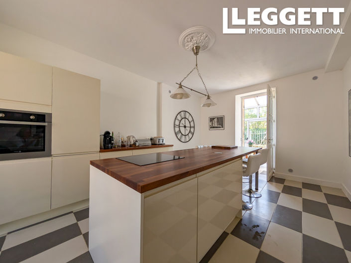 Image No.6-4 Bed House for sale