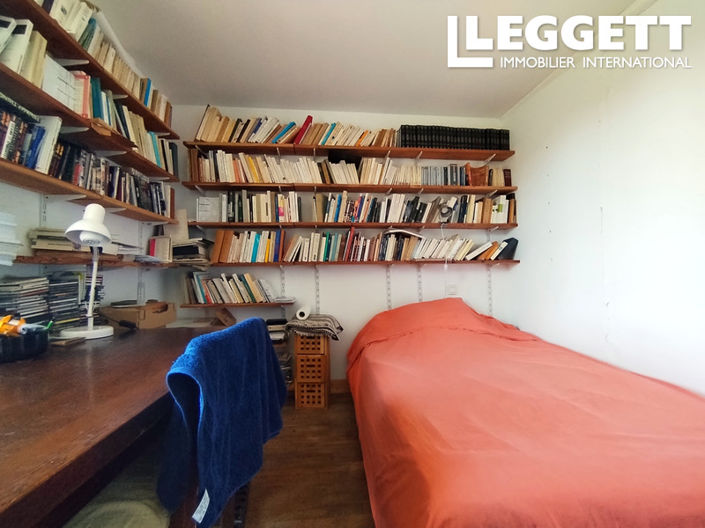 Image No.10-4 Bed House for sale