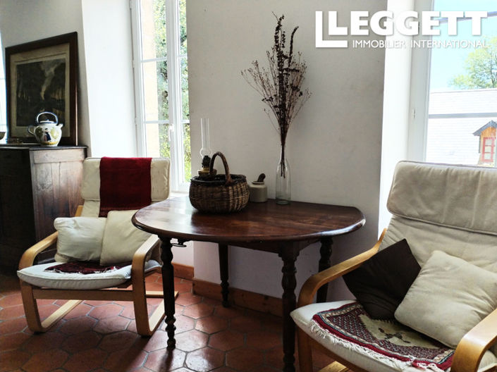 Image No.8-4 Bed House for sale