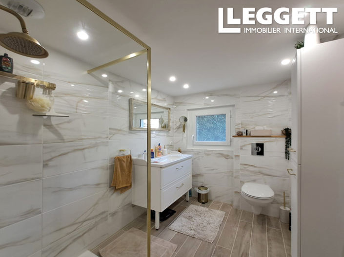 Image No.6-3 Bed House for sale
