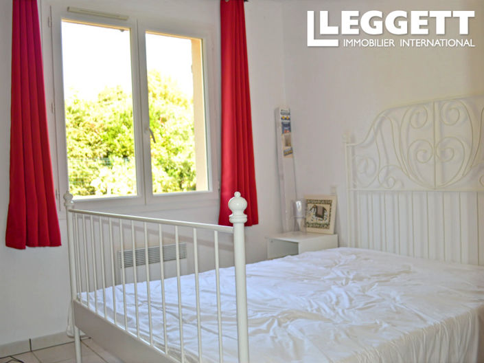 Image No.9-4 Bed House for sale