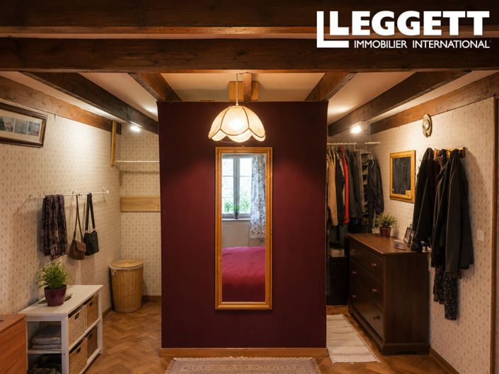 Image No.8-3 Bed House for sale