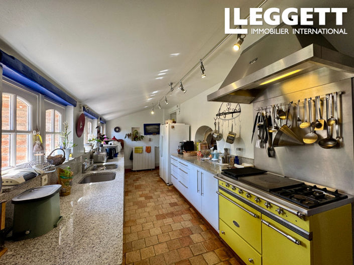 Image No.3-3 Bed House for sale