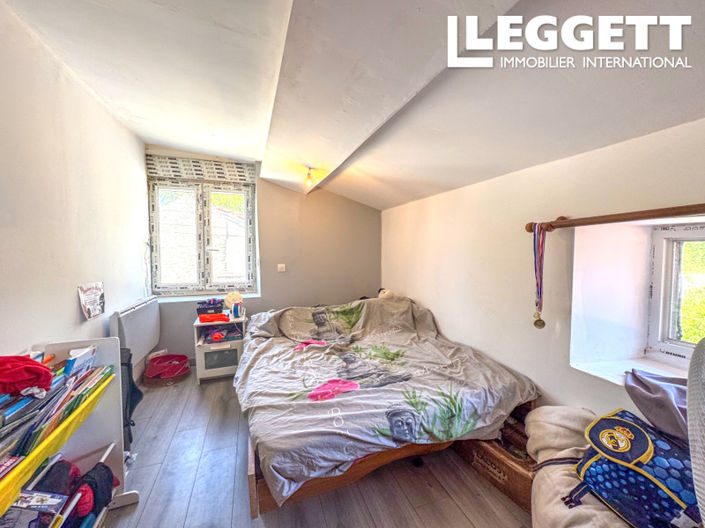 Image No.7-5 Bed House for sale