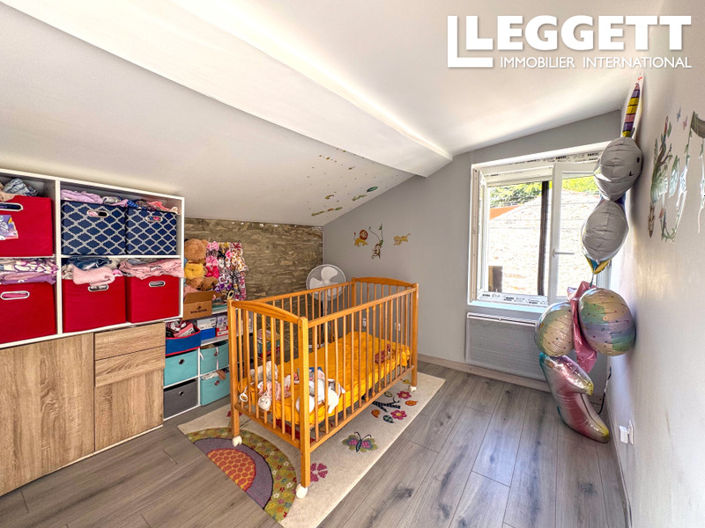 Image No.8-5 Bed House for sale