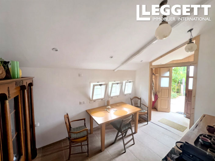 Image No.8-3 Bed House for sale