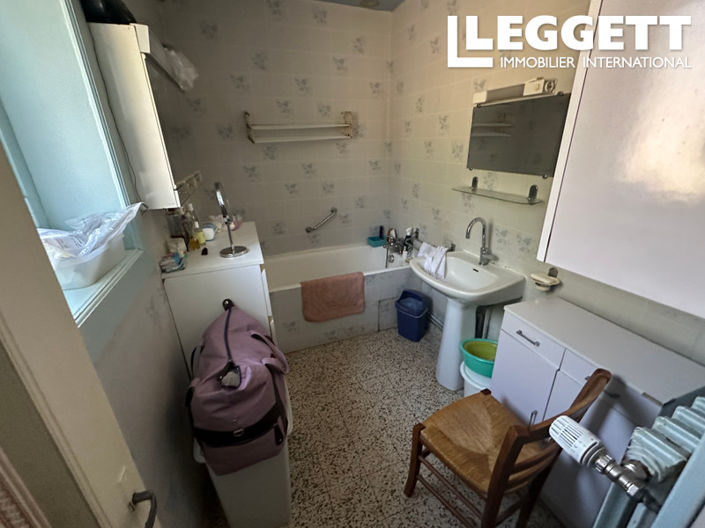 Image No.8-4 Bed House for sale