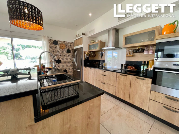 Image No.4-5 Bed House for sale