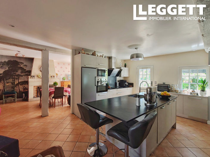 Image No.3-3 Bed House for sale