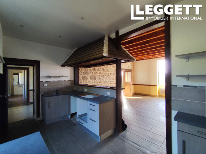 Image No.2-4 Bed House for sale