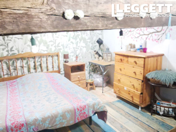 Image No.8-4 Bed House for sale