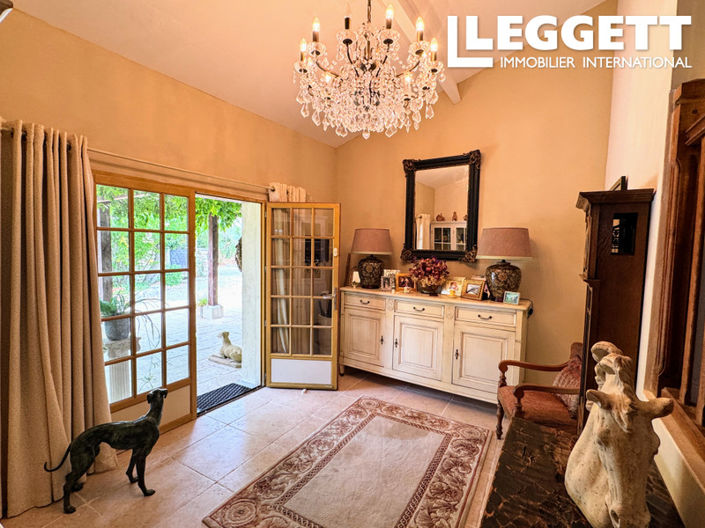 Image No.3-6 Bed House for sale