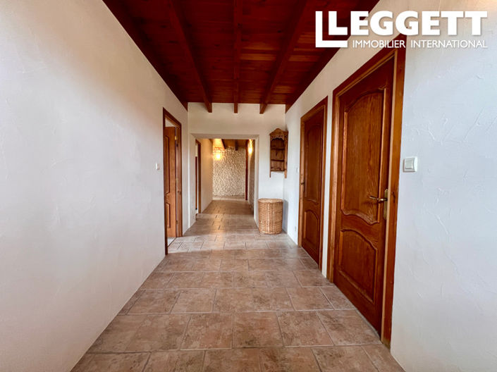 Image No.7-3 Bed House for sale