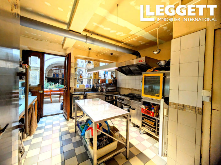 Image No.10-12 Bed House for sale