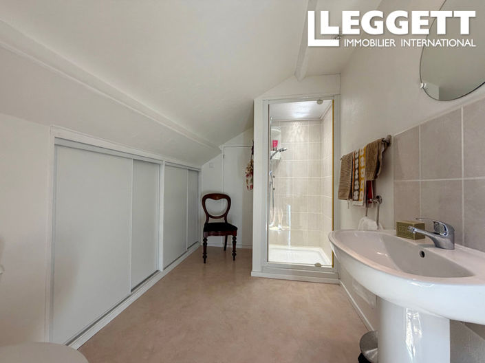 Image No.10-3 Bed House for sale