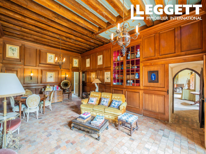 Image No.2-Châteaux de 13 chambres à vendre à Chazé-sur-Argos