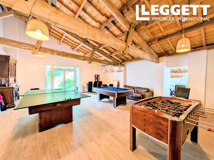 Image No.6-6 Bed House for sale