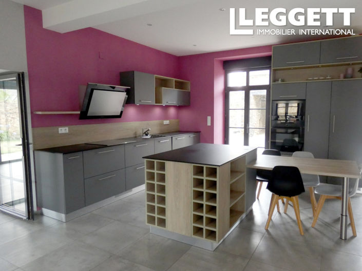 Image No.5-8 Bed House for sale