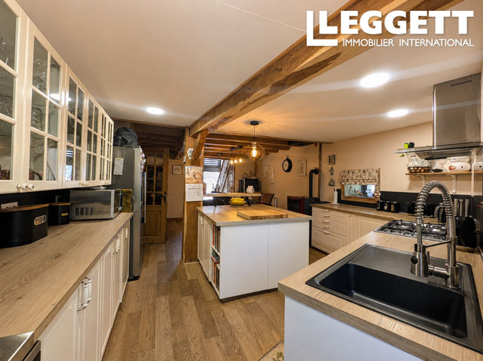 Image No.6-5 Bed House for sale