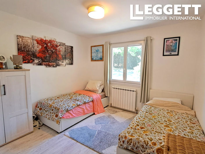Image No.10-4 Bed House for sale