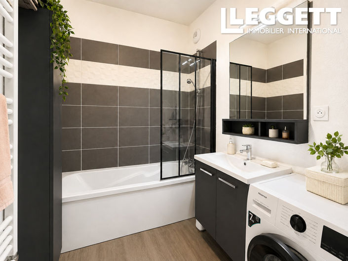 Image No.10-3 Bed Apartment for sale