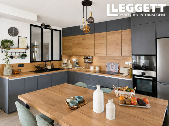 Image No.3-3 Bed Apartment for sale