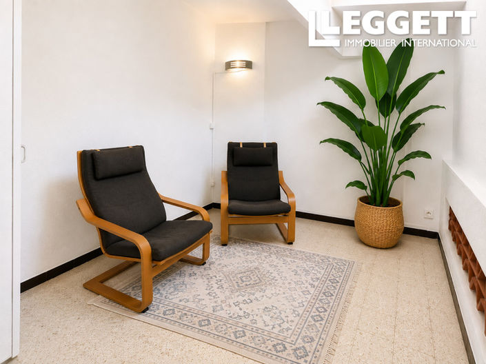 Image No.8-1 Bed House for sale