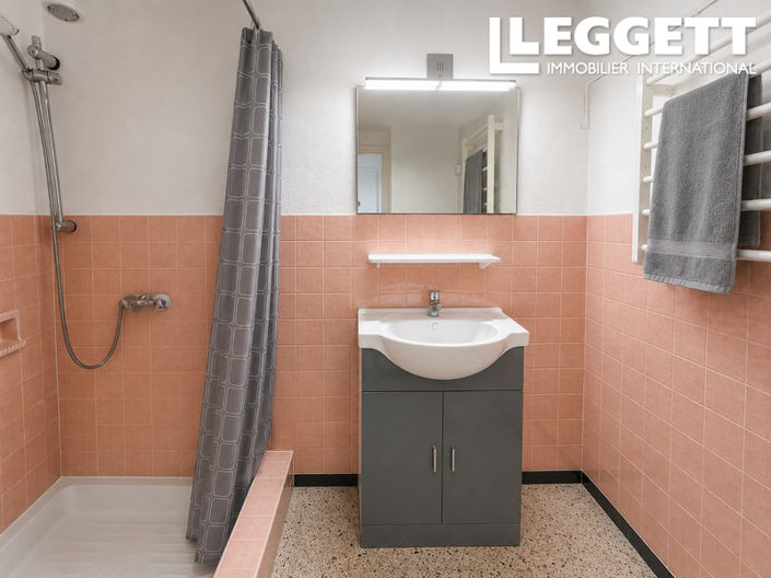 Image No.9-1 Bed House for sale