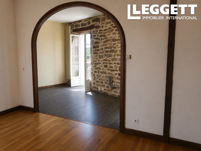 Image No.6-4 Bed House for sale