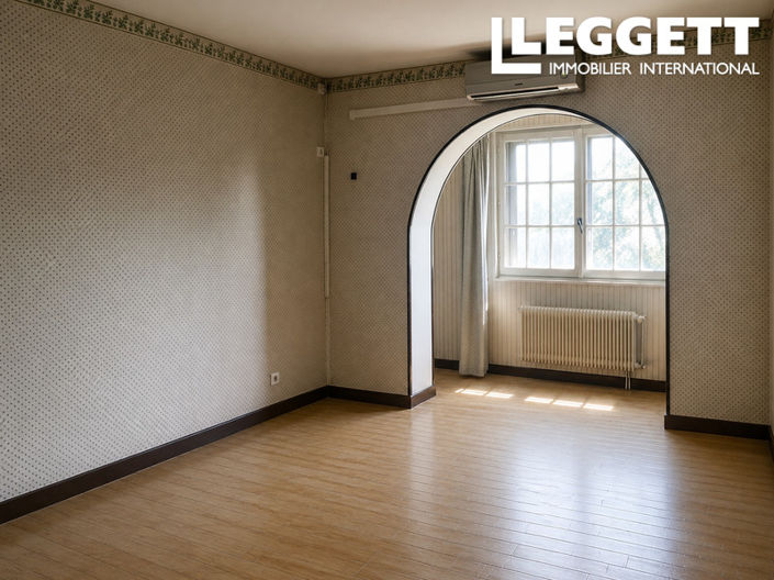 Image No.7-5 Bed House for sale