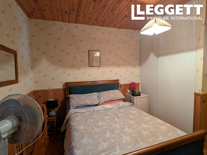 Image No.10-3 Bed House for sale
