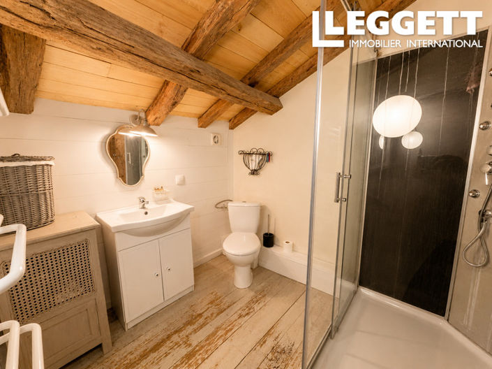 Image No.8-2 Bed House for sale