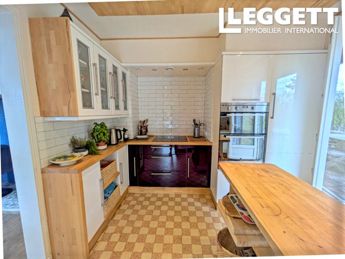 Image No.8-2 Bed House for sale