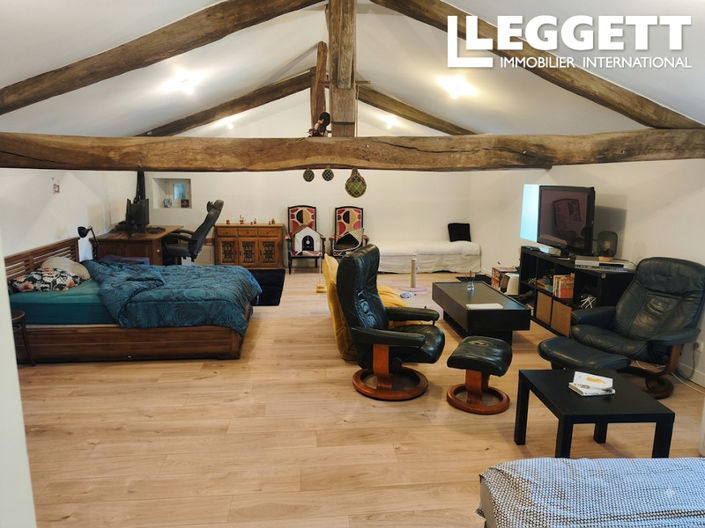 Image No.3-4 Bed House for sale