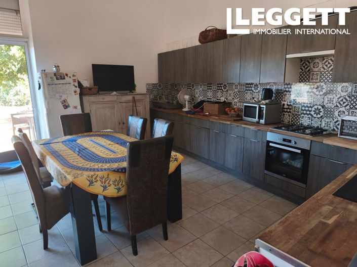 Image No.8-4 Bed House for sale