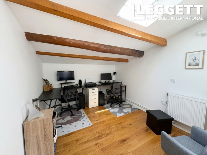 Image No.8-4 Bed House for sale