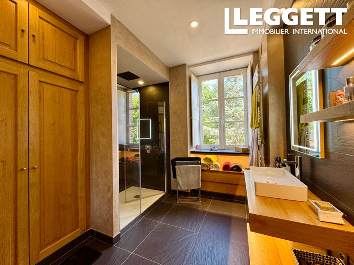 Image No.4-5 Bed House for sale