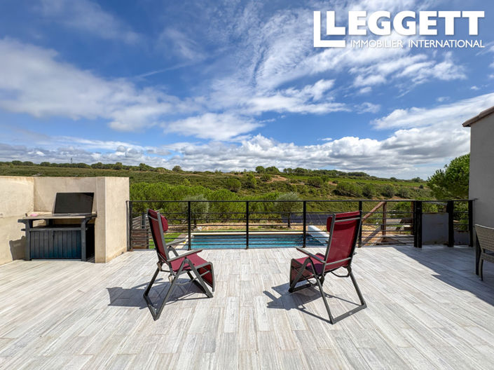Image No.2-4 Bed House for sale