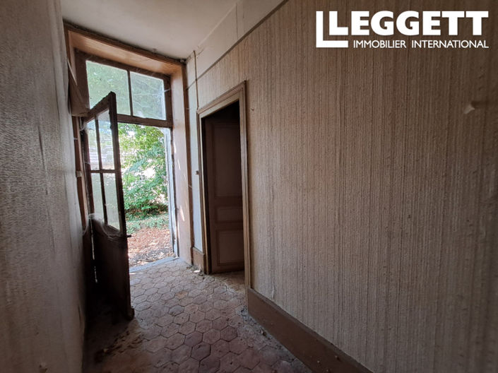 Image No.6-4 Bed House for sale