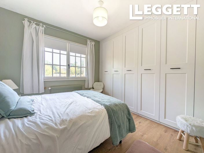 Image No.8-2 Bed House for sale