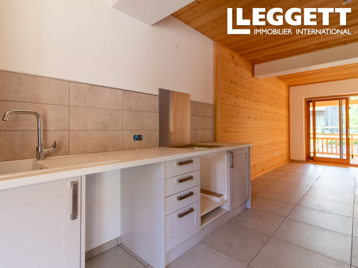 Image No.9-3 Bed House for sale