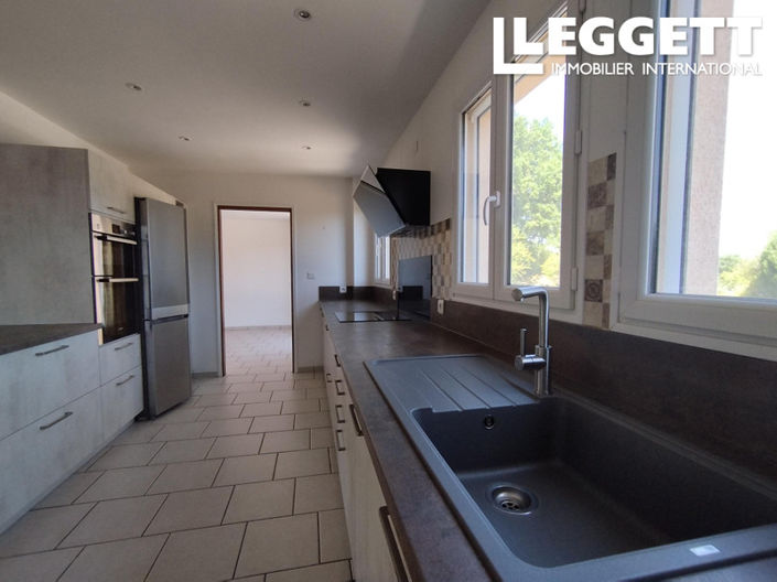 Image No.3-4 Bed House for sale