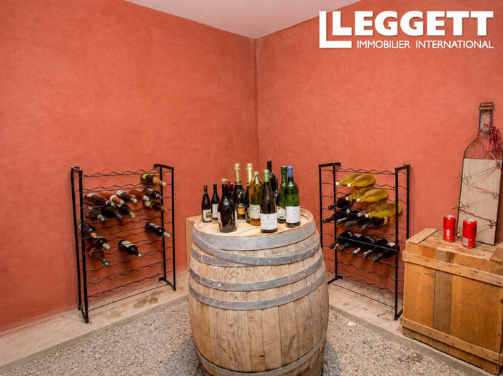 Image No.6-5 Bed House for sale