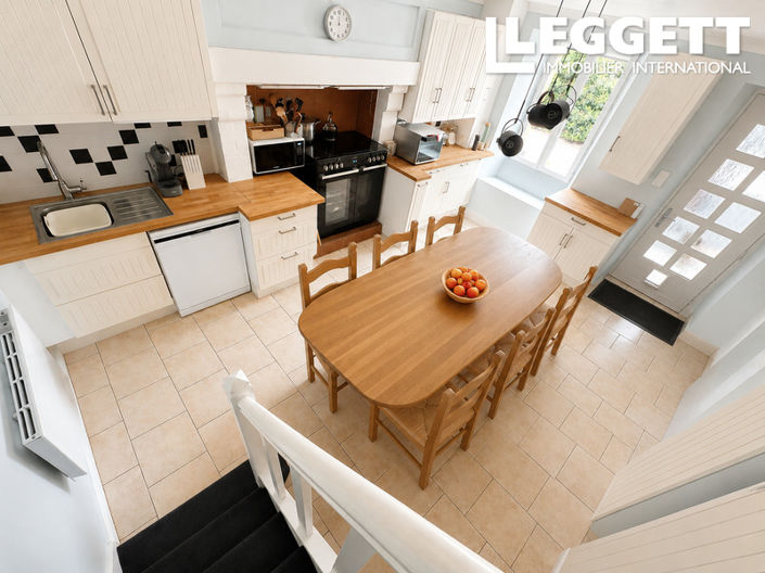 Image No.10-4 Bed House for sale