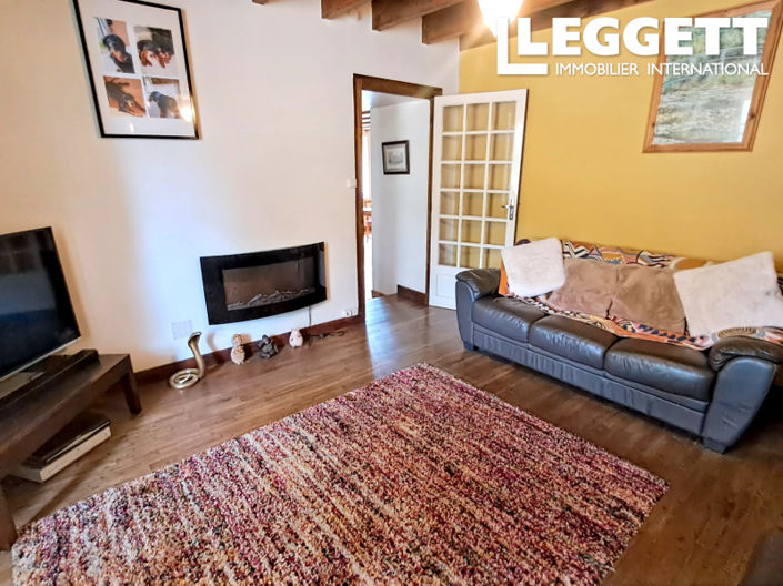 Image No.7-7 Bed House for sale