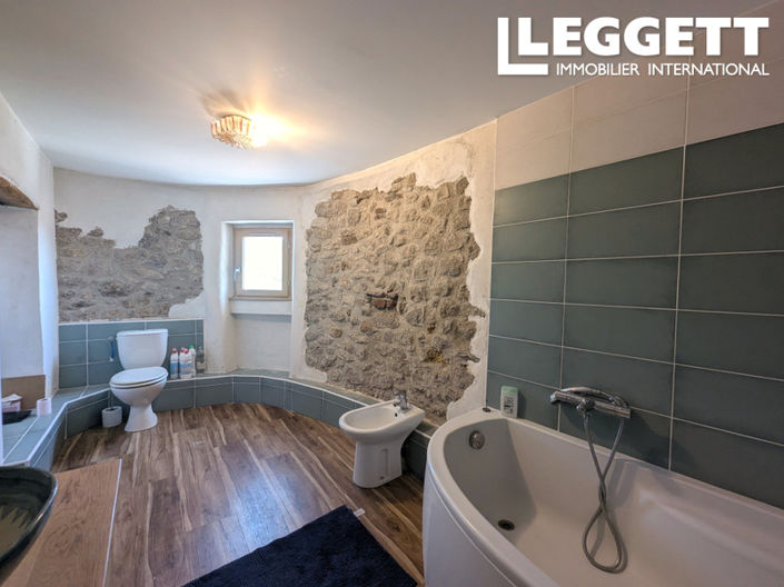 Image No.9-2 Bed House for sale