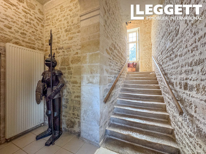 Image No.5-Châteaux de 8 chambres à vendre à Saint-Hilaire-des-Loges
