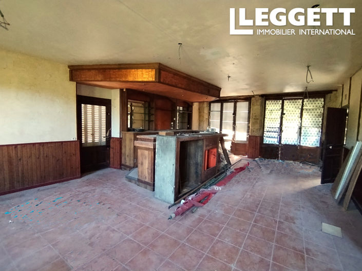 Image No.2-5 Bed Commercial for sale