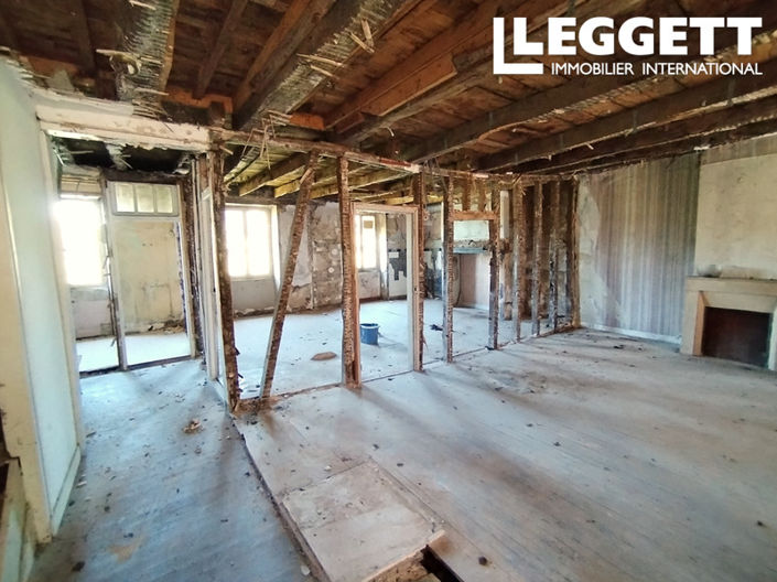 Image No.5-5 Bed Commercial for sale